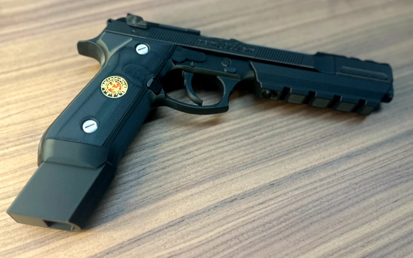 Resident Evil – Samurai Edge - Barry Burton 1:1 Cosplay Costume Props