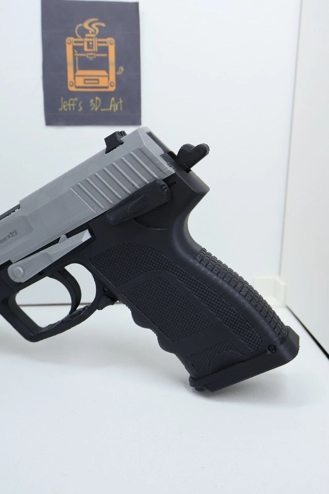 Resident Evil 4 Gun Pistol SG-09 R - Hand Gun - Moving Slide 1:1 Prop Cosplay