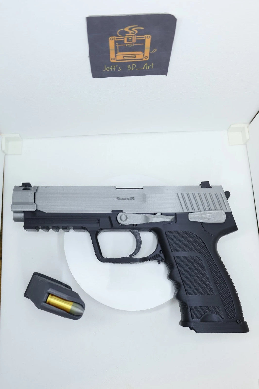 Resident Evil 4 Gun Pistol SG-09 R w/Gun Holder-Laser- 1:1 Prop Cosplay Costume