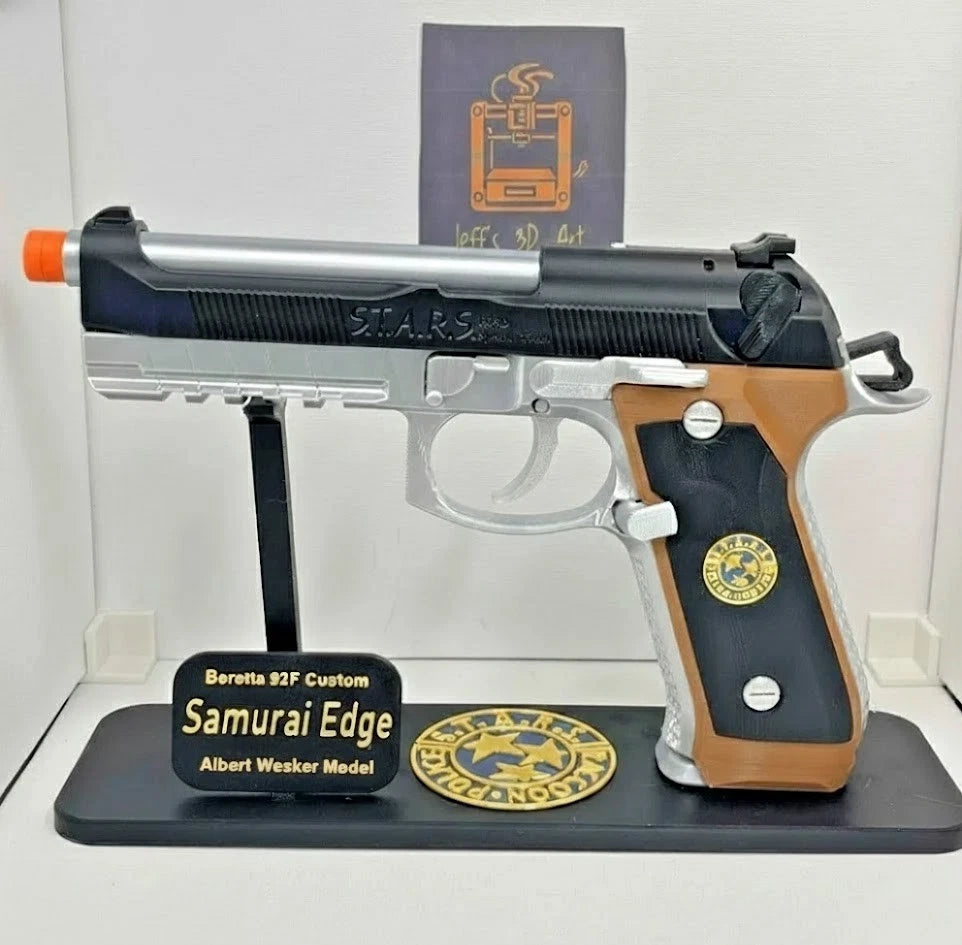 Beretta 92F Samurai Edge Resident Evil Moving Slide & Trigger 1:1 Prop + Stand Silver